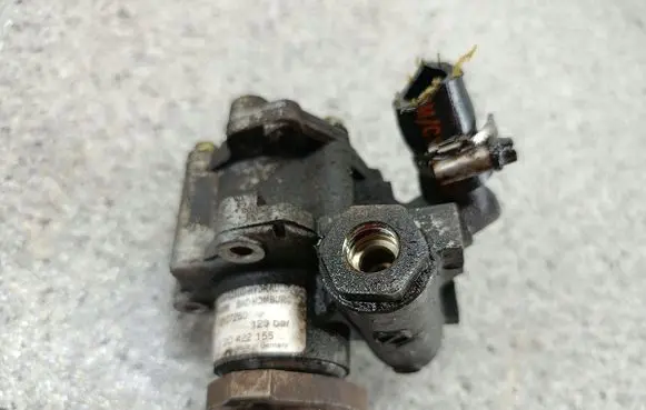 Volkswagen II LT Power steering pump