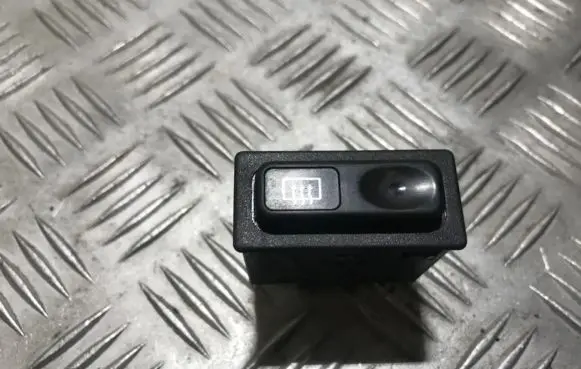Honda Civic Windscreen/window heater switch m9004ka