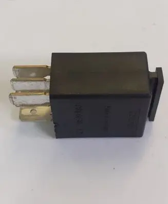 Audi A5 8T 8F Other relay 7M0951253C