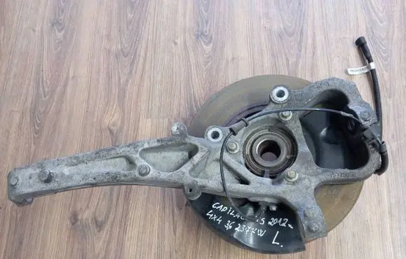 Cadillac CTS Front wheel hub spindle knuckle 89067291