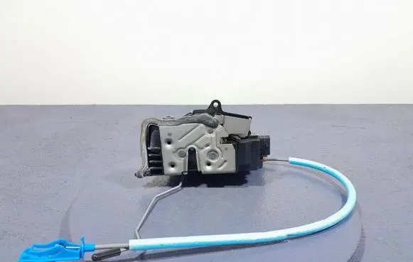 BMW X7 G07 Rear door lock 7477704