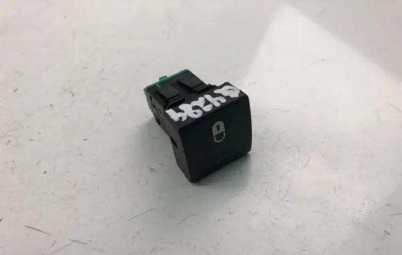 Citroen Berlingo Central locking switch button 96582880XT