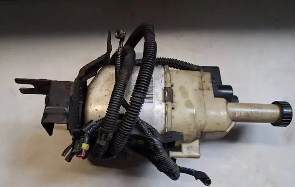 Opel Astra G Power steering pump 9191970 L33M039000 26078682