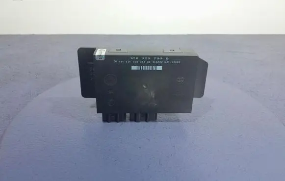 Volkswagen PASSAT B5.5 Comfort/convenience module 1C0959799B
