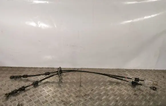 Gear shift cable linkage
