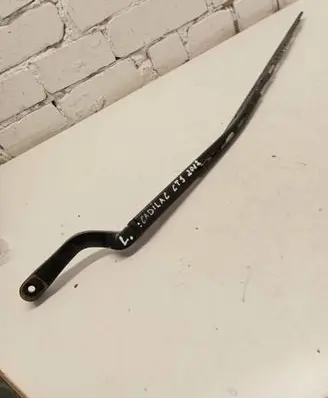 Cadillac CTS Front wiper blade arm