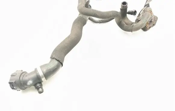 BMW 5 F10 F11 Engine coolant pipe/hose 8511753