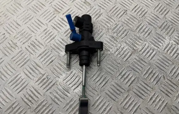 Toyota Avensis T250 Clutch master cylinder 3142005041 2680615