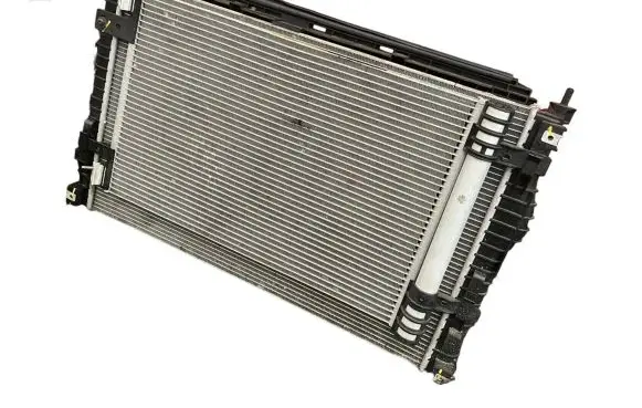 Peugeot 3008 II Radiator set 9832930080 9678711180
