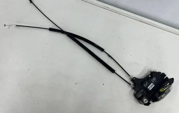 Mitsubishi Colt Front door lock