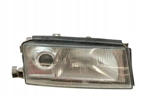 Skoda Octavia Mk1 (1U) Headlight/headlamp 