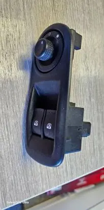 Renault Trafic II (X83) Electric window control switch 6799116
