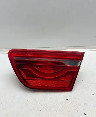 Jaguar XE Tailgate rear/tail lights A048519 THK266SAEF214 4001