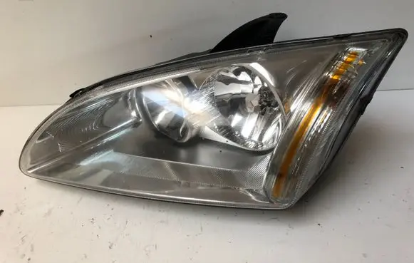 Ford Focus Headlight/headlamp 03740