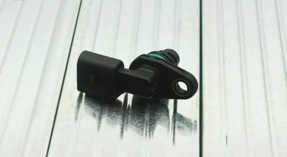 Volkswagen Tiguan Crankshaft position sensor 030907601E
