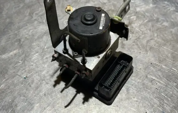 Citroen C-Crosser ABS Pump 4670A235
