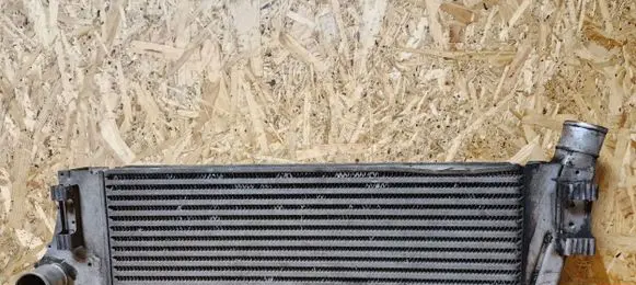 Renault Megane II Intercooler radiator 8200115540