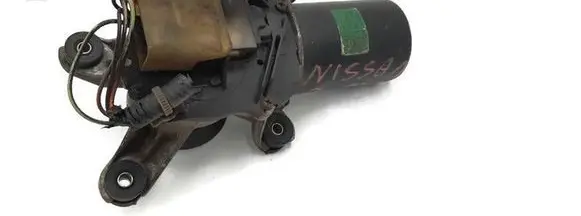 Nissan Almera Front wiper linkage and motor 288101M200