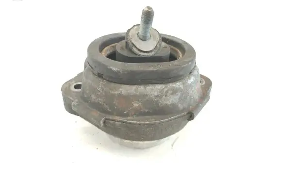 BMW X5 E53 Engine mount bracket 6758428