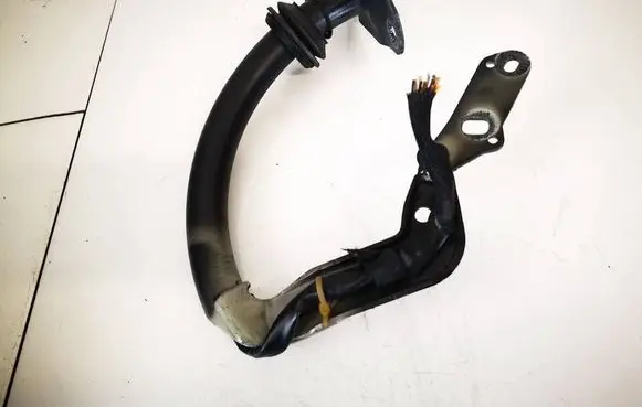 BMW 7 E65 E66 Tailgate/trunk/boot hinge 8240339