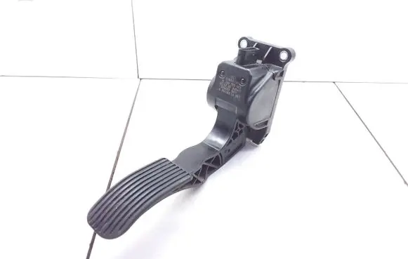 Mercedes-Benz Sprinter W906 Accelerator throttle pedal A9063000404 0280755023