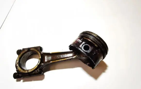 Citroen C3 Piston with connecting rod