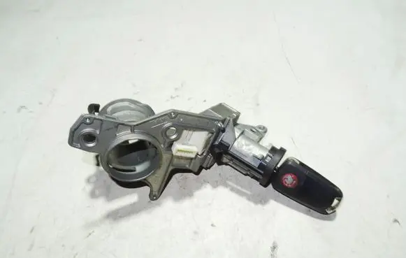Skoda Fabia Mk2 (5J) Ignition lock 231726 37656201B