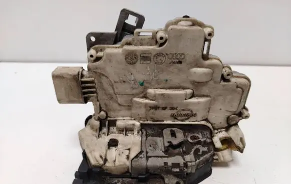Skoda Octavia Mk1 (1U) Front door lock