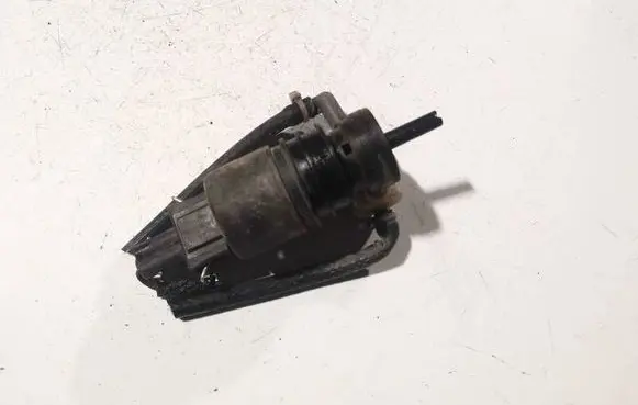 Opel Vectra C Windscreen/windshield washer pump