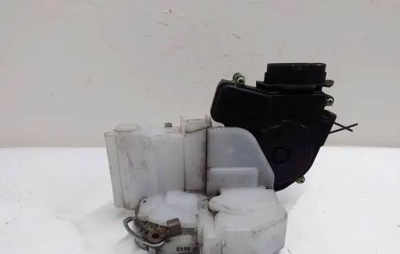 Honda Accord Front door lock