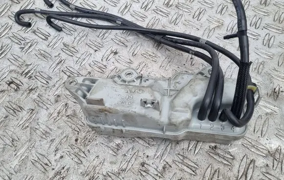 Vacuum air tank