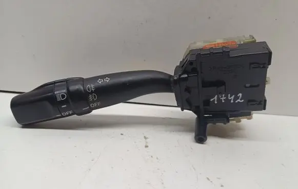 Toyota Avensis T250 Indicator stalk 173650