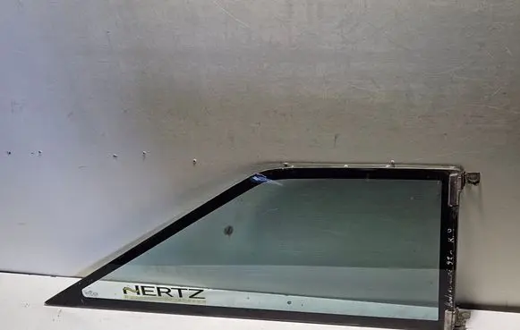 Audi Coupe Rear side window 43R001026