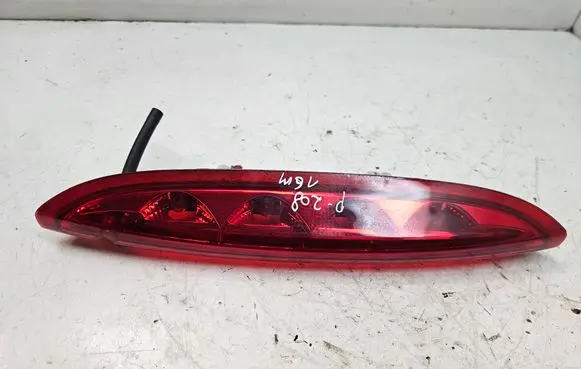Peugeot 208 Third/center stoplight 9674309080