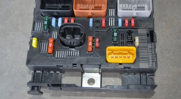 Peugeot 207 CC BSM Control unit 9664055780