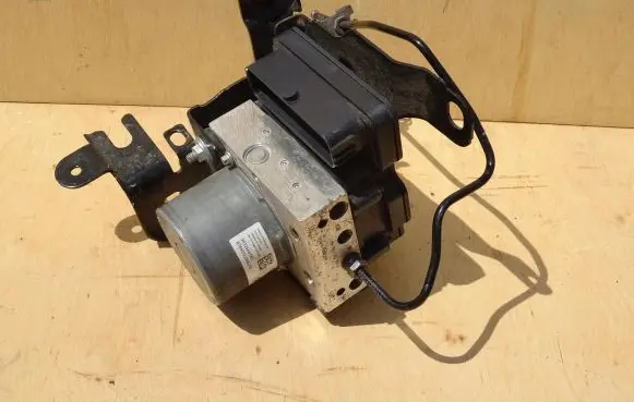 Citroen C5 Aircross ABS Pump 9832666780