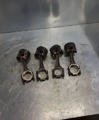 Volkswagen PASSAT B6 Piston with connecting rod