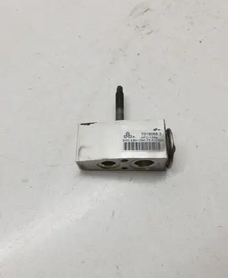 Opel Astra J Air conditioning (A/C) expansion valve 70180683