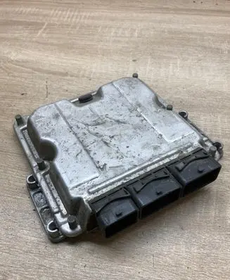 Renault Laguna II Engine control unit/module ECU 0281011101