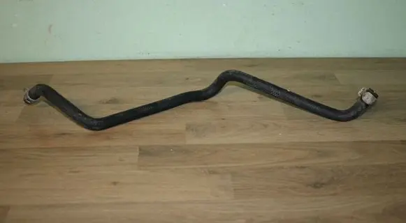 Nissan X-Trail T30 Engine coolant pipe/hose