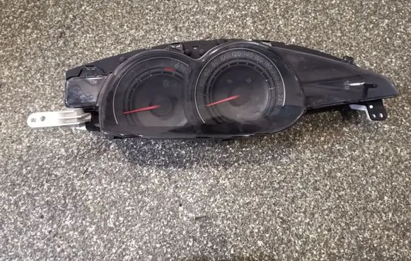 Toyota Verso Speedometer (instrument cluster) 838000F230