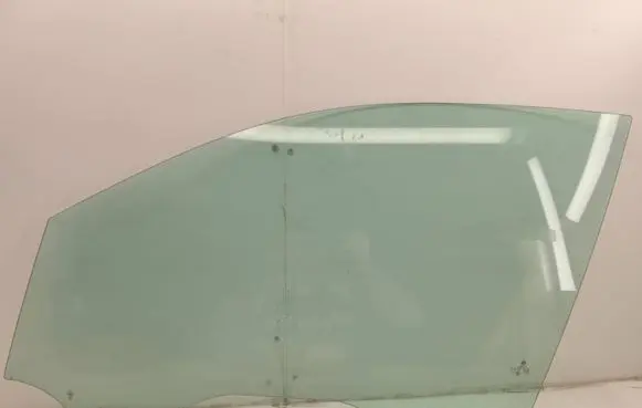 Volkswagen Tiguan Front door window glass four-door 5NA845201
