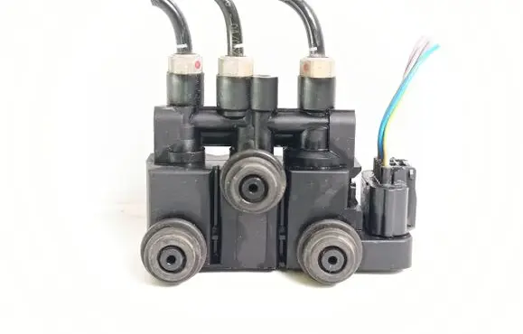 Jaguar I-Pace Air suspension valve block CPLA5B710AD