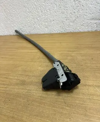 Mercedes-Benz E A207 Tailgate/trunk/boot lock/catch/latch A2047500185 F2363