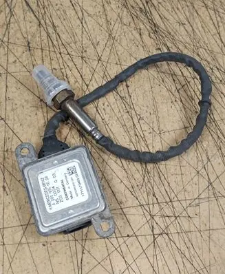 Mercedes-Benz V Class W447 Lambda probe sensor A0009050008