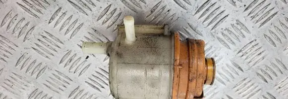 Suzuki Grand Vitara I Power steering fluid tank/reservoir