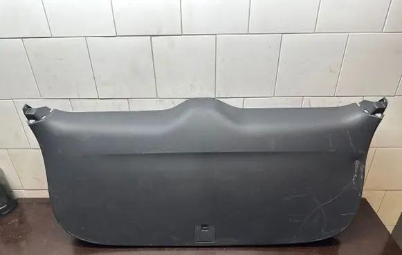 Mitsubishi Outlander Tailgate trim