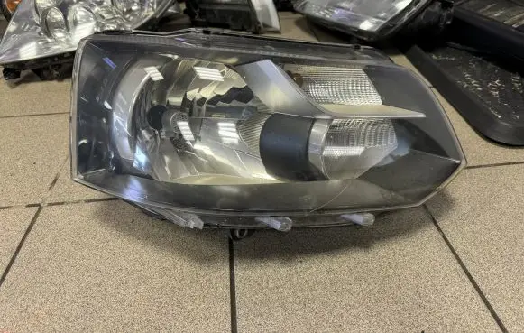 Volkswagen Transporter - Caravelle T5 Headlight/headlamp 7E1941016R 0301254302 7E1941016