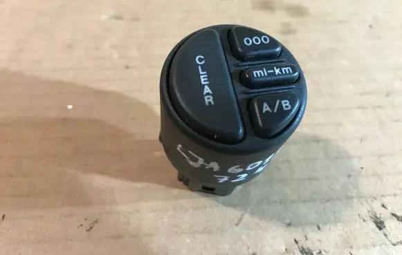 Jaguar XJ X308 On-board computer control switch LJA6019AD