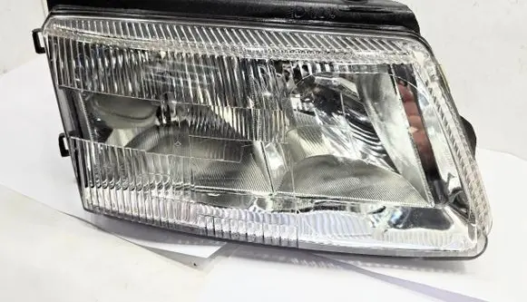 Volkswagen PASSAT B5 Headlight/headlamp